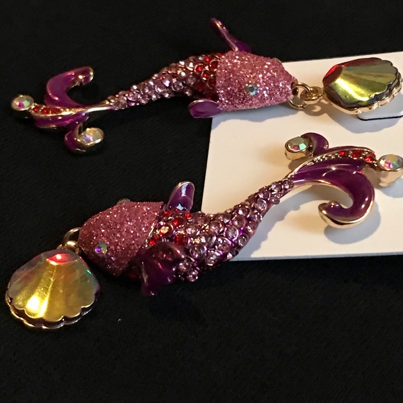 Betsey Johnson mismatch pink fish - Picture 5 of 11